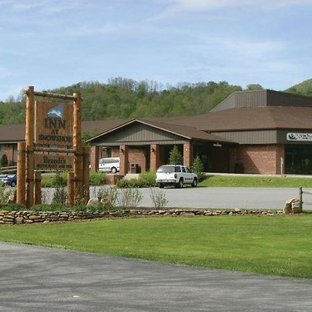 Inn At Snowshoe Bagian luar foto