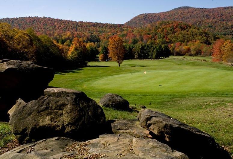 Inn At Snowshoe Bagian luar foto