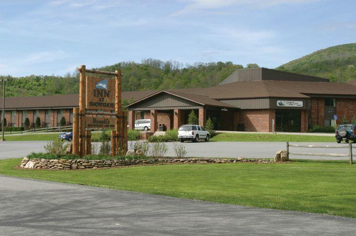 Inn At Snowshoe Bagian luar foto